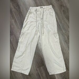Women’s Cream Cargo Pants